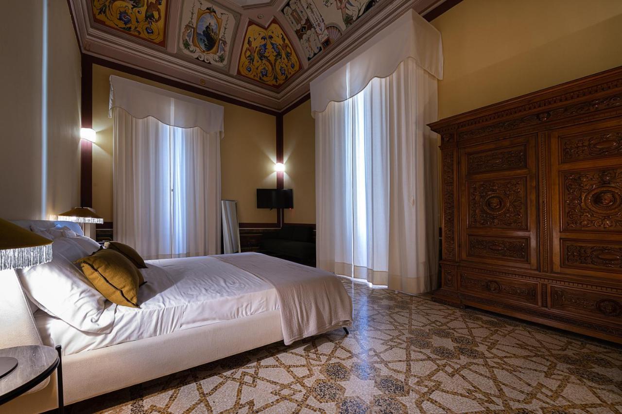 Bed and Breakfast Palazzo Francesco Grassi Aradeo Exterior foto