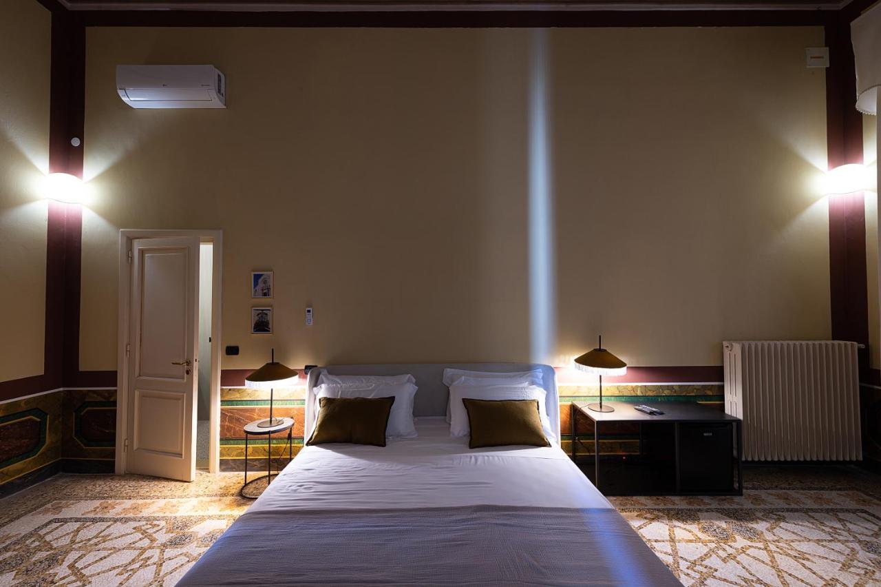 Bed and Breakfast Palazzo Francesco Grassi Aradeo Exterior foto